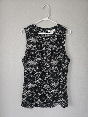 White House Black Market Black and White Lace-Style Sleeveless Camisole